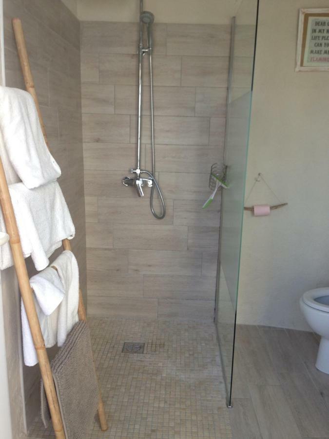 Seb&Laeti Guesthouse Saint-Laurent-dʼAigouze Zewnętrze zdjęcie